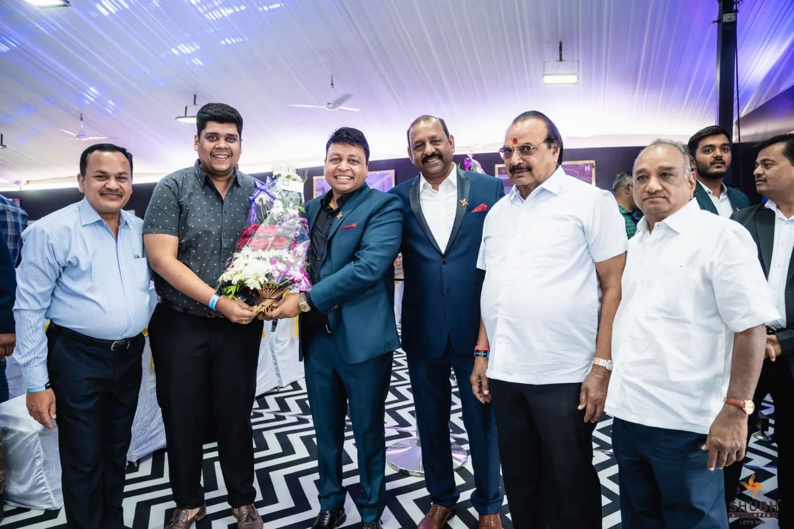 Interior 19